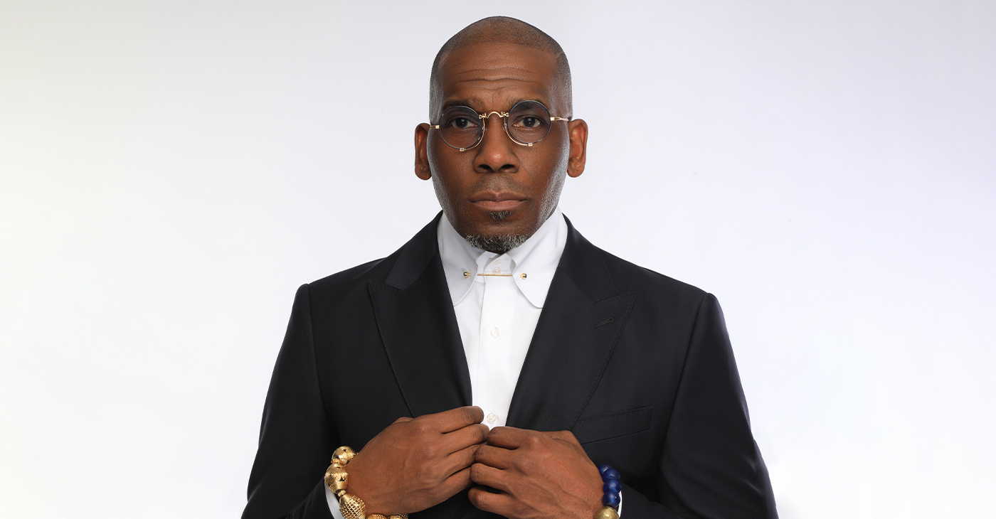 Pastor Jamal Bryant Redirects Church Offerings to Feed Families During Federal Shutdown